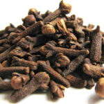 Clove (කරාබු නැටි)